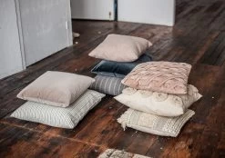 Breathe 18″ Square Feather Cushion – Heather Weave -Chic Furniture Shop 041920 bre 012 1 Breathe18 SquareFeatherCushion HeatherWeave lifestyle 3