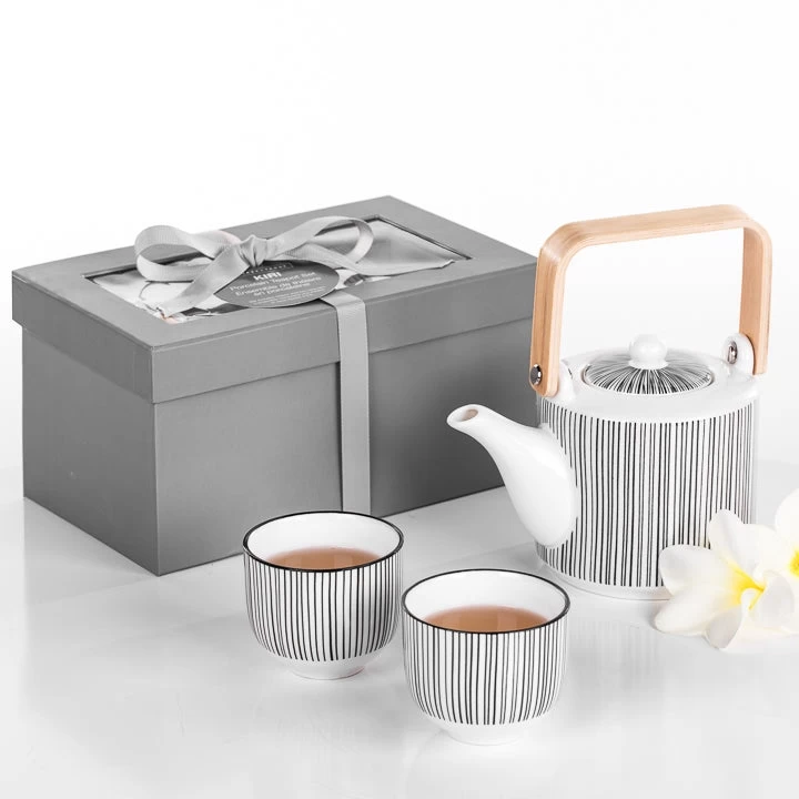 Kiri 3 Piece Porcelain Teapot Set - Black Line 4 Kiri 3 Piece Porcelain Teapot Set - Black Line - Image 2
