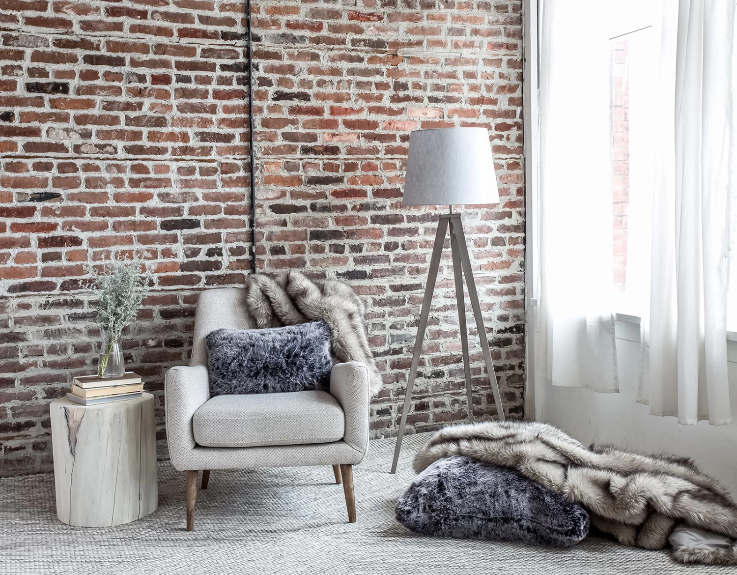 Faux Fur Large Cushion – Sansa 5 Faux Fur Large Cushion – Sansa - Image 3