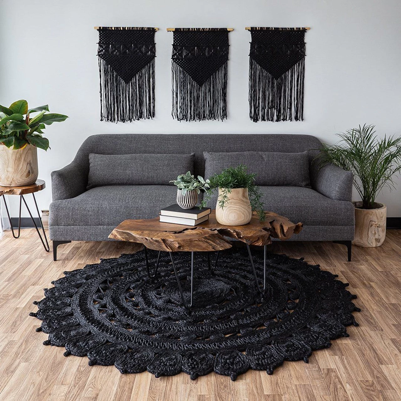 Dandelion 9ft Round Rug – Black 6 Dandelion 9ft Round Rug – Black - Image 4