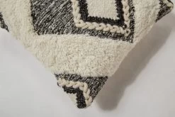 Bohemian Robin Cushion -Chic Furniture Shop beauty dec 28 2020 4 600x400 1