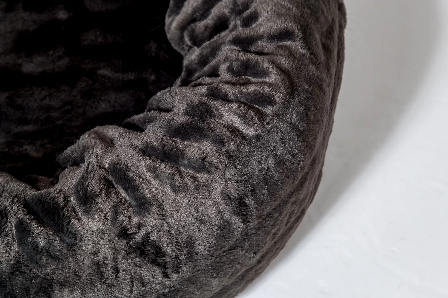 Frank’s Medium Cuddler – Smoke Grey 9 Frank’s Medium Cuddler – Smoke Grey - Image 7