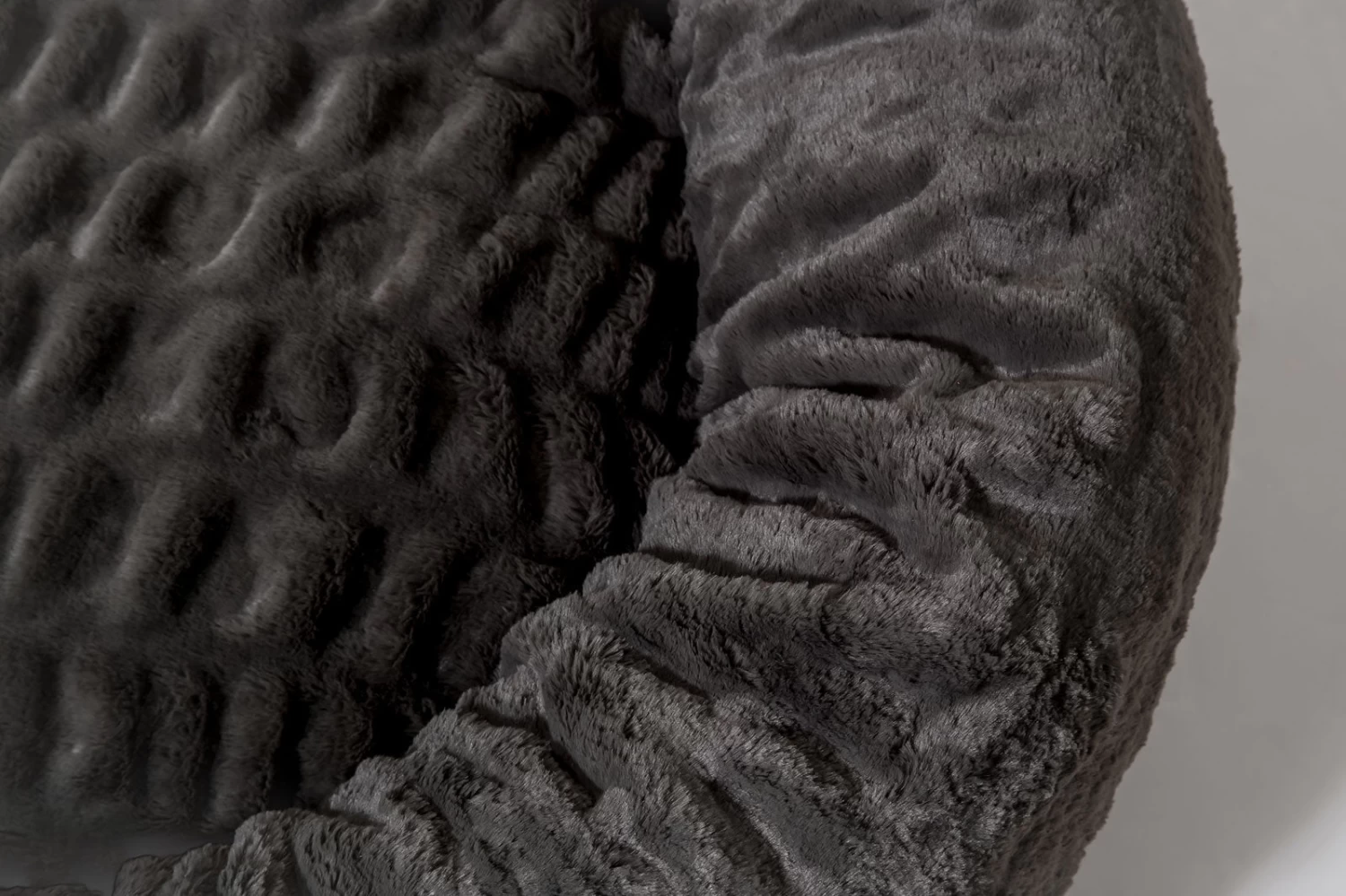 Frank’s Medium Cuddler – Smoke Grey 11 Frank’s Medium Cuddler – Smoke Grey - Image 9